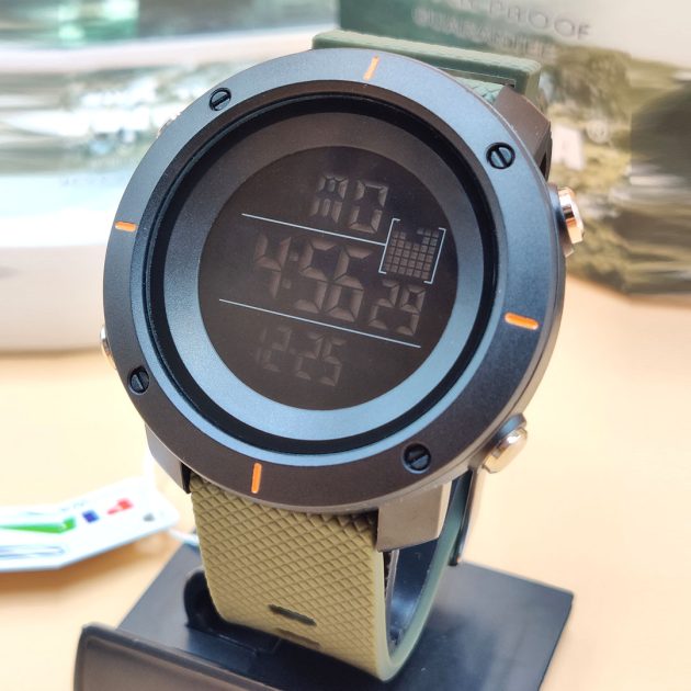 Montre - Résistante à l'eau P08