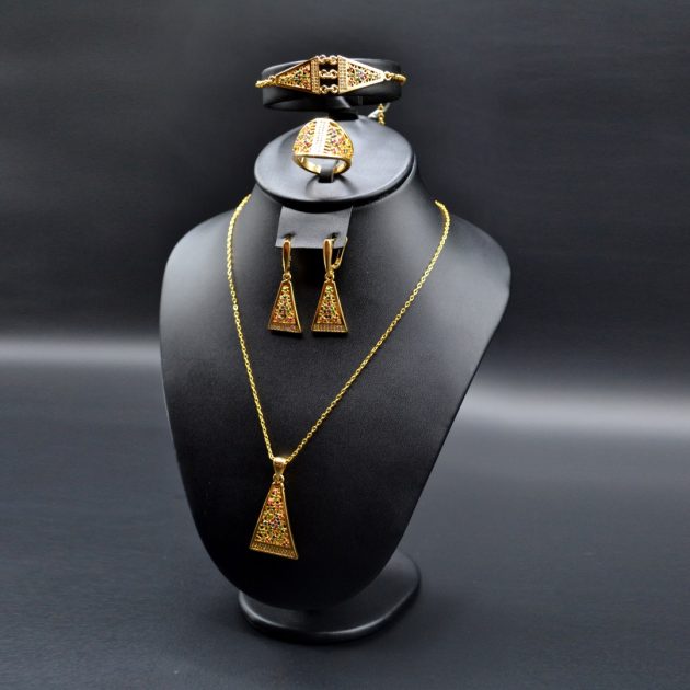 Parure en plaqué or 4 Pièces - P08