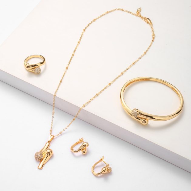 Parure 4 Pièces - Plaqué Or G669