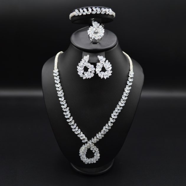 Parure en plaqué or - P05